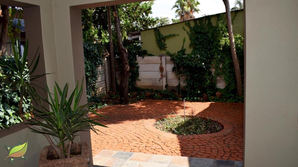 בלומפונטייין Greenleaf Guest Lodge מראה חיצוני תמונה