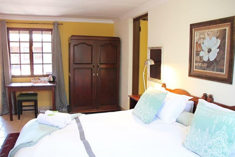 בלומפונטייין Greenleaf Guest Lodge מראה חיצוני תמונה